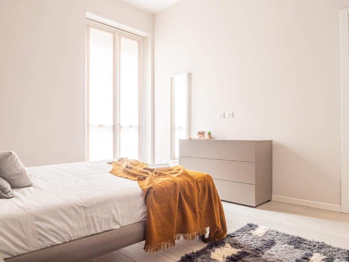 The Best Rent - Apartment With Balcony In Milan Downtown Buitenkant foto