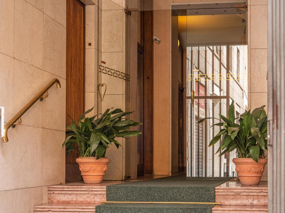 The Best Rent - Apartment With Balcony In Milan Downtown Buitenkant foto